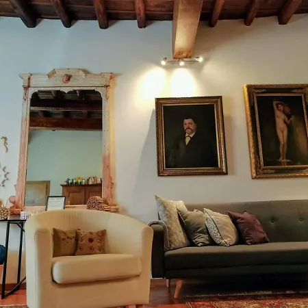Vicolo Del Cedro 6 Apartment *